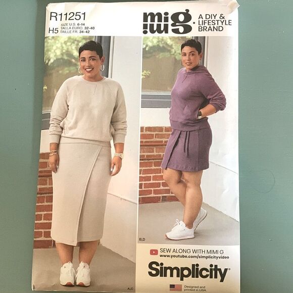 Simplicity MimiG | clothing pattern - Picture 1 of 2